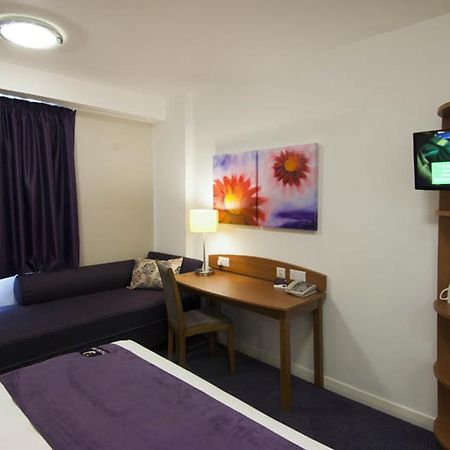 Premier Inn Derry / Londonderry ภายนอก รูปภาพ