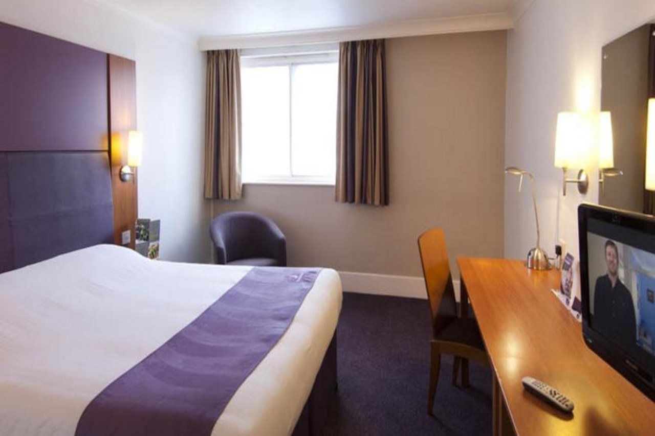 Premier Inn Derry / Londonderry ภายนอก รูปภาพ