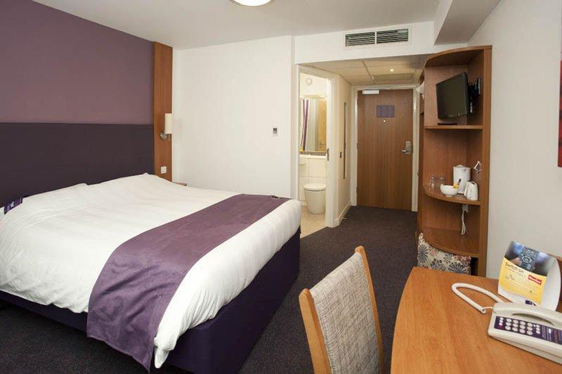 Premier Inn Derry / Londonderry ภายนอก รูปภาพ
