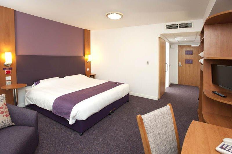 Premier Inn Derry / Londonderry ภายนอก รูปภาพ